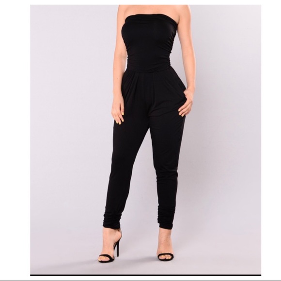 Strapless tube jumpsuit with side pockets - Picture 4 of 8
